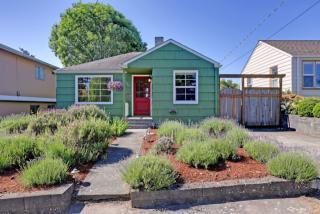 3725 Southern St, Seattle, WA 98126-3445