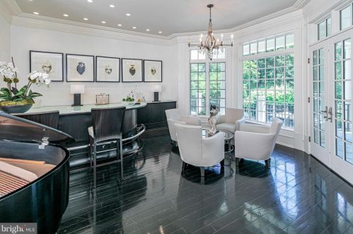 110 Brooks Bnd, Princeton NJ  08540-7545 exterior