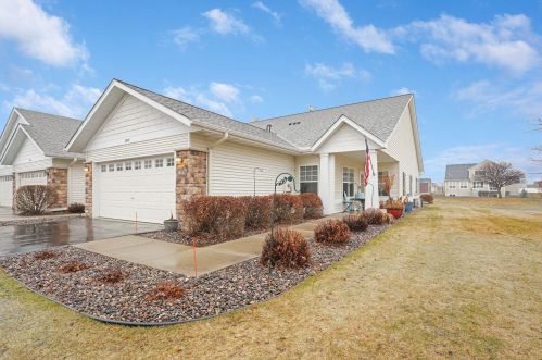 20147 Farnham Ln, Columbus, MN 55025