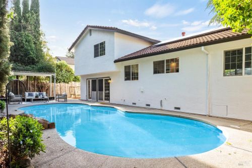 172 Oakmeade Ct, Vacaville, CA 95687-5247