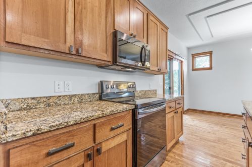 15604 Dunberry Way, Saint Paul MN  55124-7827 exterior