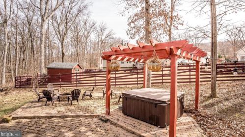 316 Bunny Ln, Harpers Ferry WV  25425-7104 exterior