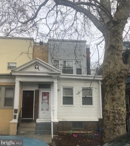 1218 Langham Ave, Camden, NJ 08103-2820