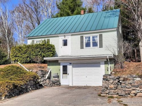 24 New Hampshire St, Millinocket, ME 04462-2215