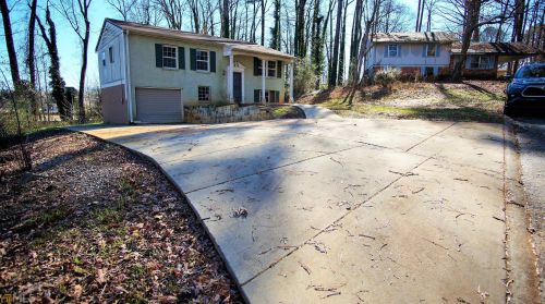 6440 Boca Raton Ct, Forest Park, GA 30297-3415