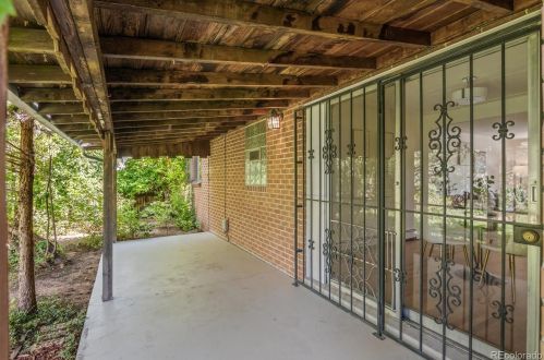 1001 Locust St, Denver CO 80222-7114 exterior