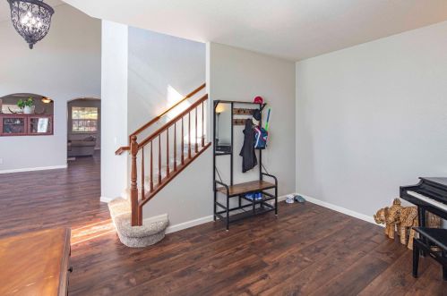 1894 Vintage Cir, Valley Home CA  95361-8678 exterior