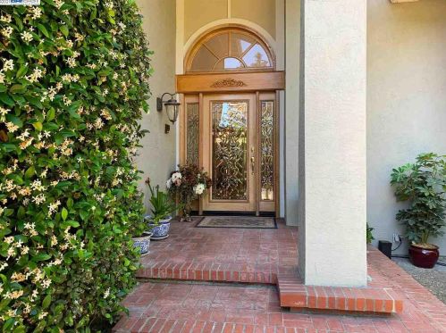 2411 Via De Los Milagros, Pleasanton, CA 94566-5870