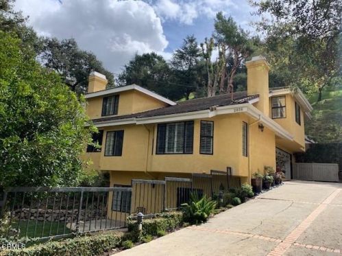 2036 Montecito Dr, Glendale CA  91208-1824 exterior