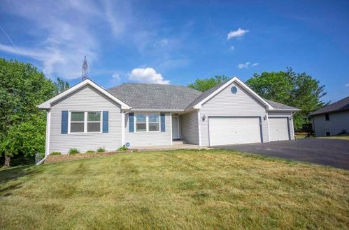 5352 Night Hawk Cir, Rockford, IL 61115-8265