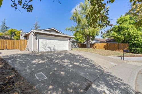 147 Sierra Woods Cir, Folsom, CA 95630-2954