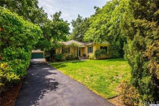 2220 Woodlyn Rd, Pasadena, CA 91104-3337