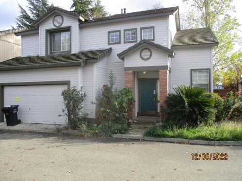 8226 New Home Ln, Elk Grove, CA 95758-1187