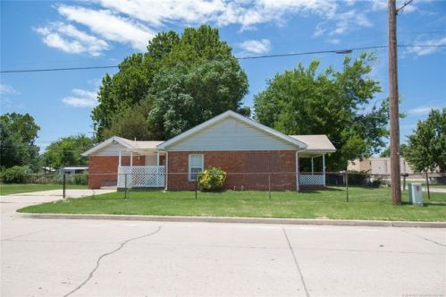 902 24, Tulsa OK  74134-2013 exterior