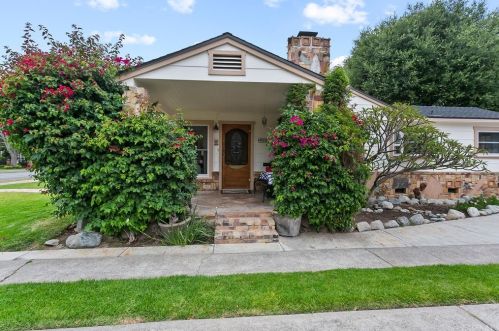 425 Main St, Tustin, CA 92780-4323