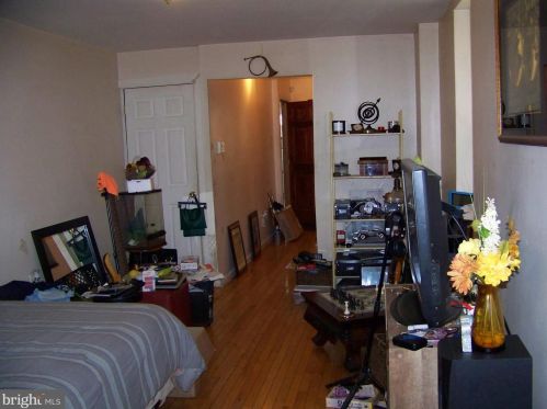 1518 27 St, Philadelphia PA 19121-3706 exterior