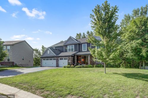 20418 Everton Trail Ct, Columbus, MN 55025
