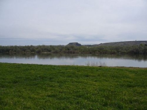 7700 River Front Dr, Marsing, ID 83639