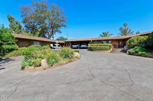 1514 Park Hill Ln, Escondido, CA 92025-5238