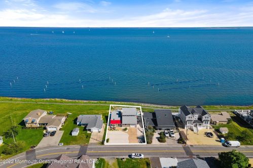 1604 Beach Blvd, Lacey, NJ 08731-5031