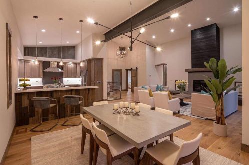 13521 Cristallina Way, Truckee CA  96161-7150 exterior