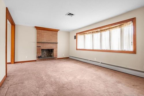 1510 Sullivan Ave, Wapping CT  06074-2711 exterior