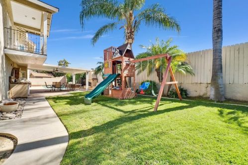 6128 Baja Dr, Anaheim CA  92807-4048 exterior