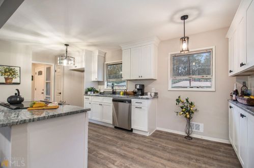 1903 Mcjenkin Dr, Atlanta GA  30345-3005 exterior