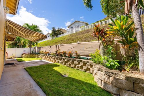 87-2111 Pakeke St, Nanakuli, HI 96792-3447