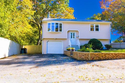 14 Spooner Ave, Warwick, RI 02886-2005