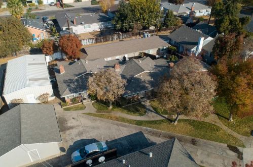 127 Bel Air Ct, Turlock, CA 95380-3255