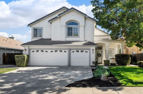 1444 Vivian Ln, Tracy, CA 95377-5394