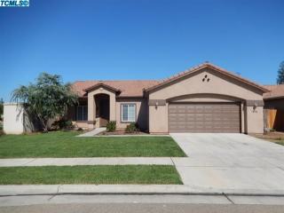 1951 Monsecco St, Tulare, CA 93274-6275
