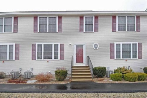 6 Footbridge Ln, Dover, NH 03820-5492