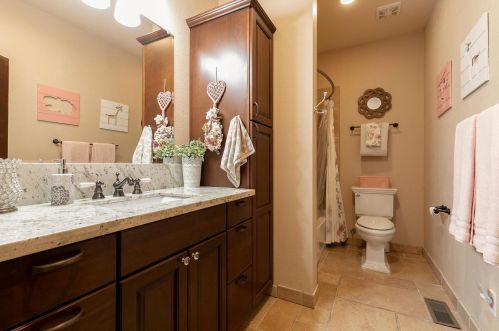 10970 Palisades Dr, Truckee CA  96161-3188 exterior