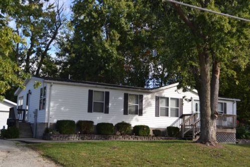 322 Mulberry St, Womac, IL 62626-1735