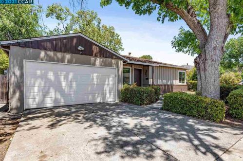 2085 Carmel Dr, Concord, CA 94520-4610