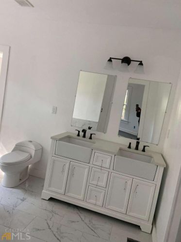 984 Burns Dr, Atlanta GA  30310-4632 exterior