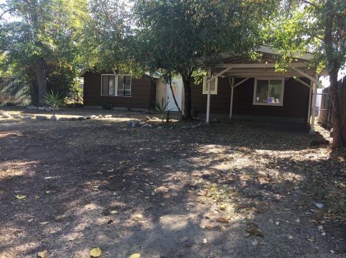 942 D St, Ramona, CA 92065-2333