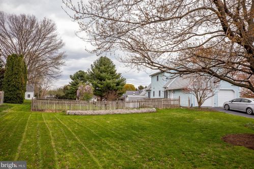 803 Jefferson Ct, Lancaster, PA 17602-1241