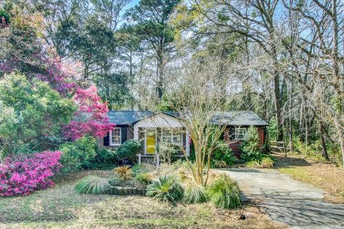 1842 Staffwood Rd, Johns Island, SC 29455-8138