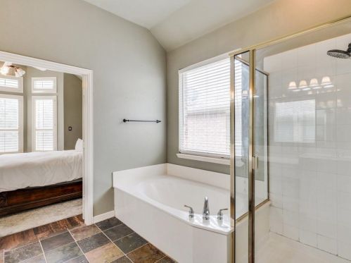 1600 Mdw Ave, Argyle TX 76226-6628 exterior