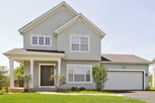 1052 Ohio St, Aurora, IL 60505-1976