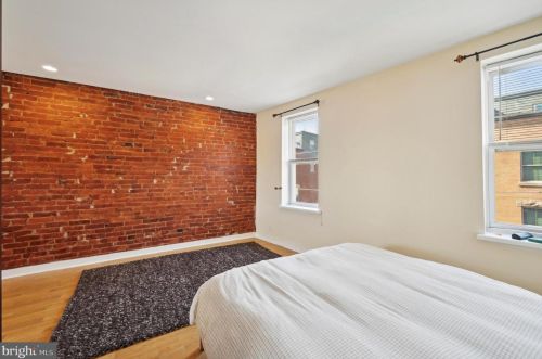 1419 4 St, Philadelphia PA 19147-0059 exterior