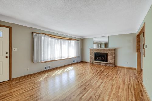 743 Iowa Ave, Saint Paul MN  55106-1017 exterior