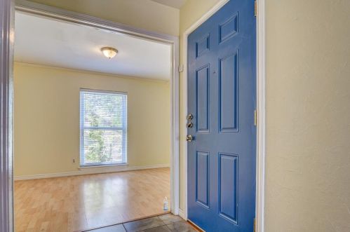 2009 Haymeadow, Carrollton TX  75007-5415 exterior