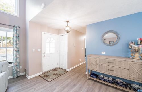 13 Piedmont Ln, Bybee VA  22963-2128 exterior