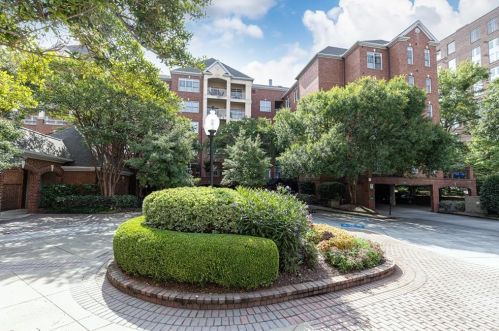 211 Colonial Homes Dr, Atlanta GA  30309-1262 exterior