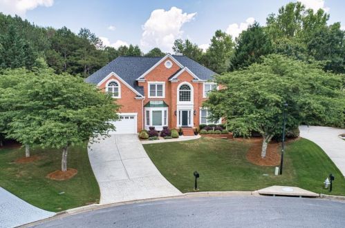 10895 Regal Forest Dr, Suwanee, GA 30024-1517
