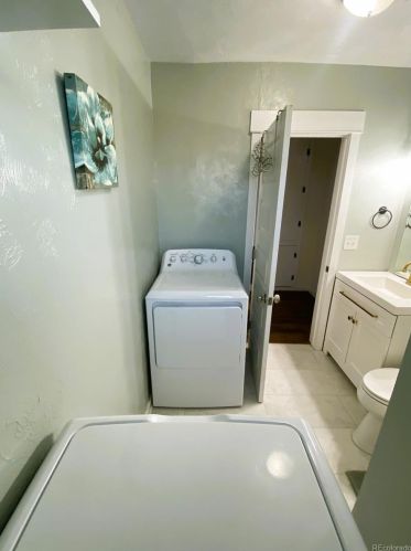 2250 Zuni St, Englewood CO  80110-1058 exterior